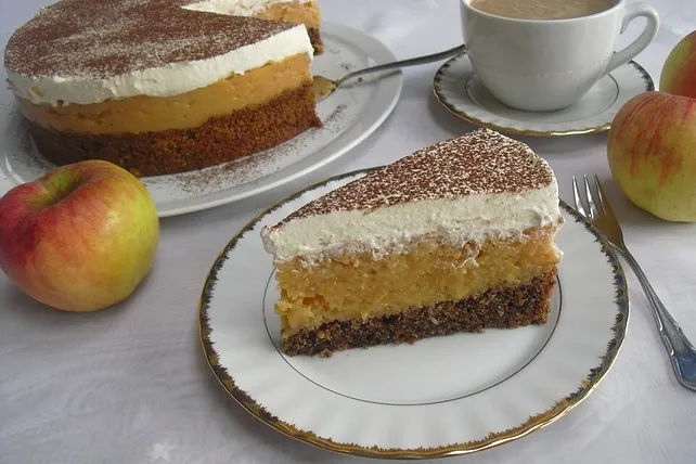 Apfelkuchen ist saftig und süß