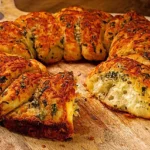 Selbstgebackenes Knoblauchbrot