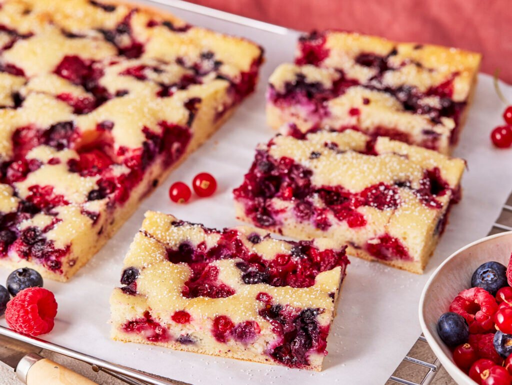Buttermilchkuchen mit Obst