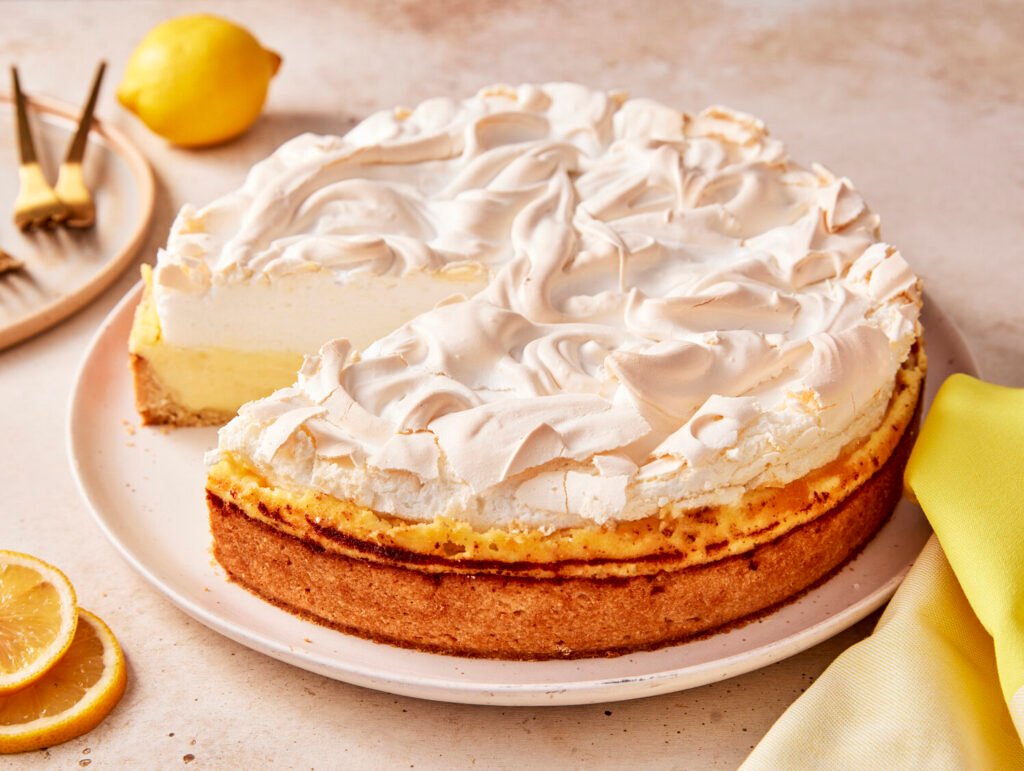 Zitronen-Schmandkuchen mit Baiser